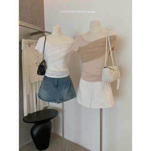 Y.JIA伊嘉设计感网纱斜肩上衣女夏纯欲褶皱显瘦不规则露肩短袖 t恤