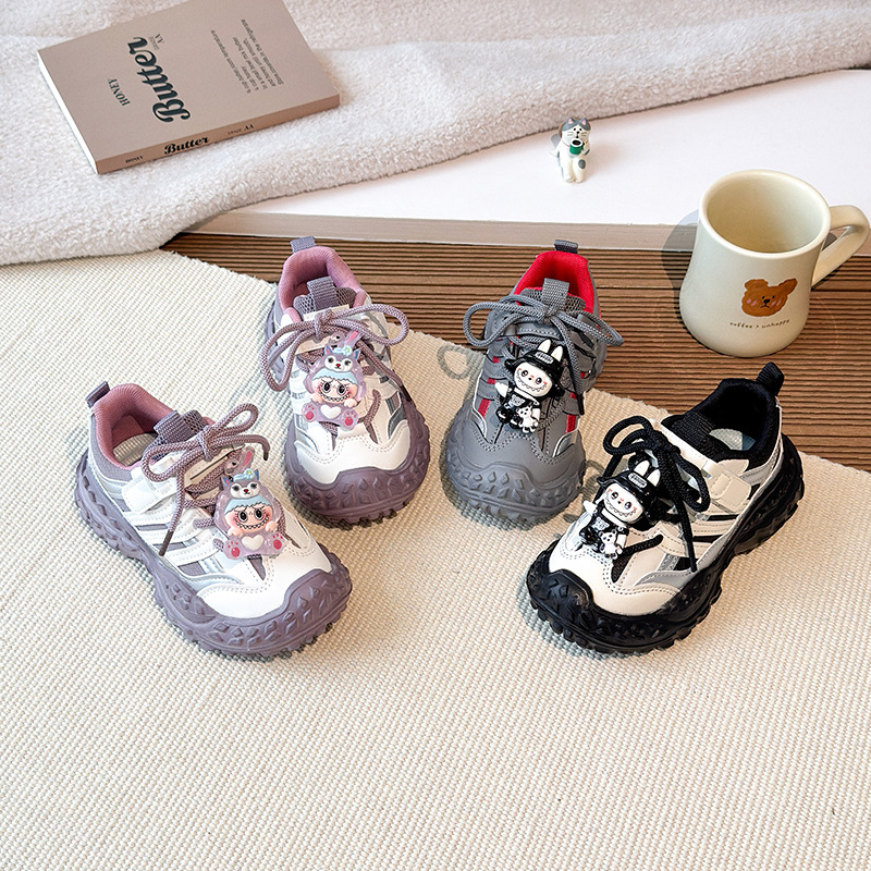 儿童卡通玩偶运动鞋2025年秋冬新款单里男童跑步鞋女童轮胎休闲鞋
