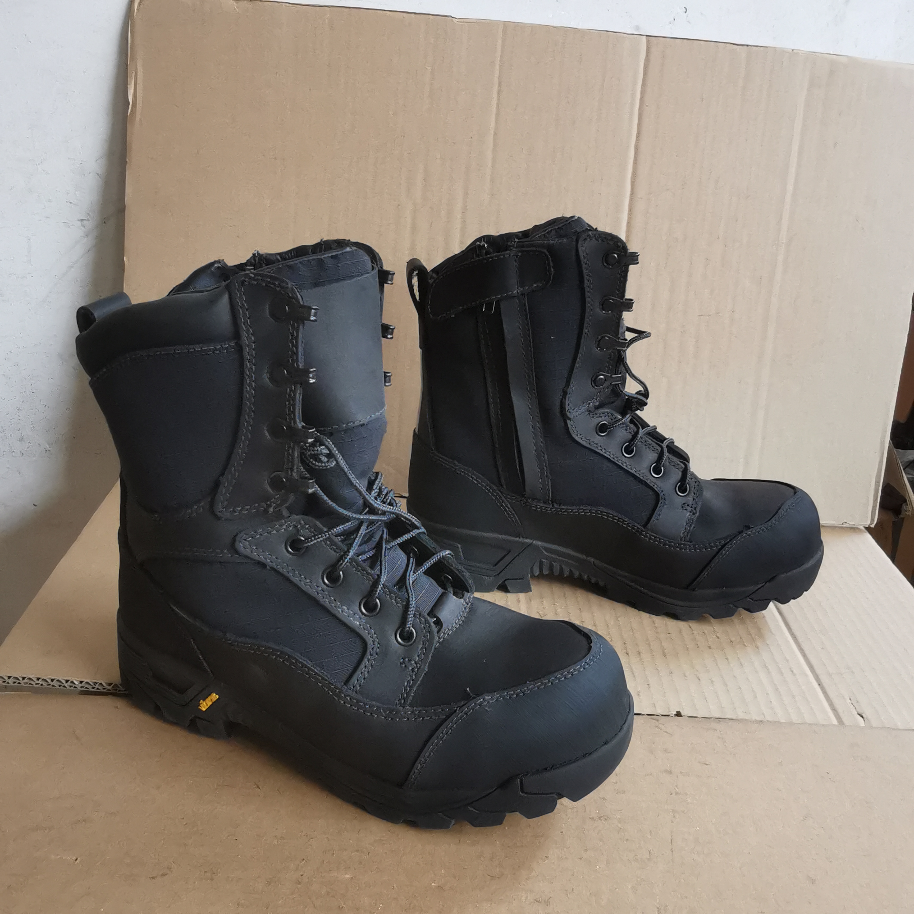 3515库存正品老式防护靴男真皮高帮户外靴防砸防扎侧拉链重工皮靴