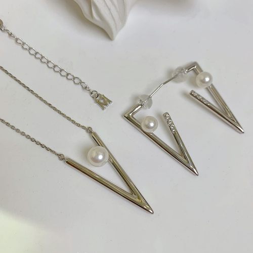 《天涯一角》M家同款V系列珍珠耳钉项链套装925纯银前卫时尚首饰