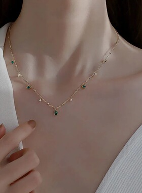 s925纯银项链法式复古优雅气质小众祖母绿水滴锆石流苏锁骨链