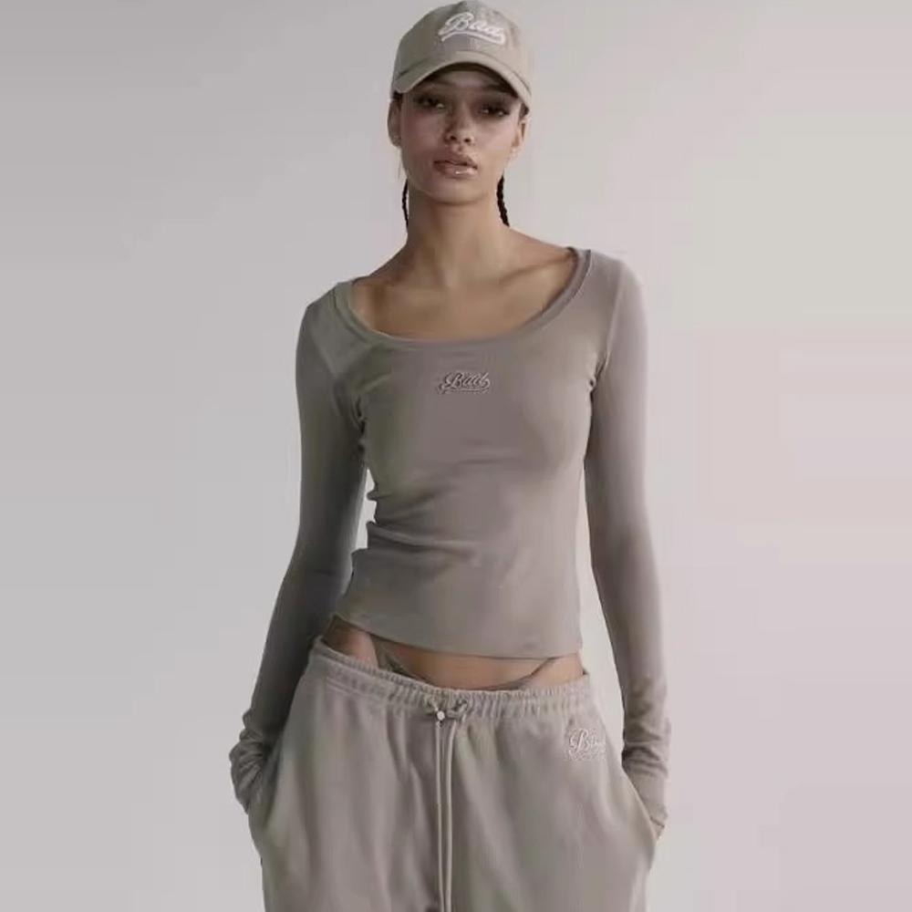 美式长袖刺绣字母修身性感纯色