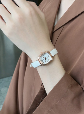 白色方糖手表女2023年新款ins小众设计学生初高中女简约气质小巧