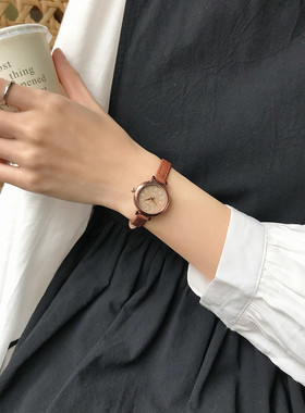 手表ins小众设计女简约气质学生韩版文艺小表盘细带小巧精致百搭