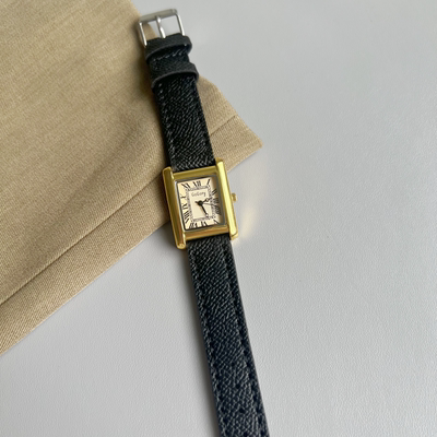 轻奢小众时尚方形皮带女表