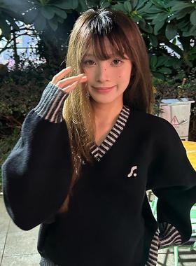 SYMOCOLOR通勤风春秋小众条纹边V领毛衣宽松复古慵懒休闲针织上衣