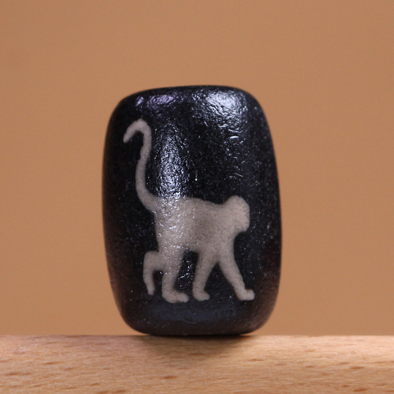 天然真品西藏庙供院供老矿玛瑙猴生肖桶珠diy配珠配饰12*17mm左右