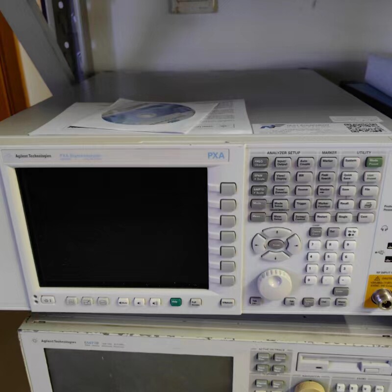 Agilent 安捷伦 E4440A N9020A E4405B E4407B频谱分析仪 - 实物图