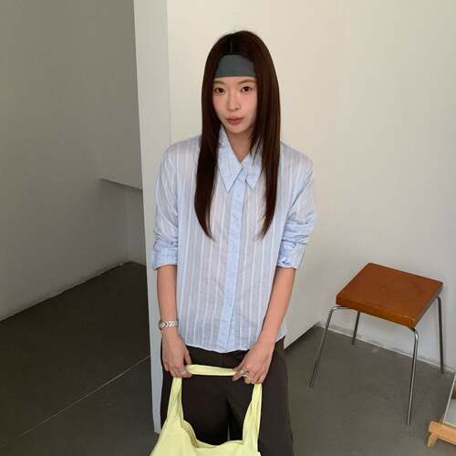 WAIT MORE 秋季韩系简约翻领H型正肩衬衫女学院风褶皱感衬衣5311