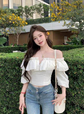 SAVAGE-纯色一字领荷叶边拼接重工提花修身显瘦泡泡袖小衫女