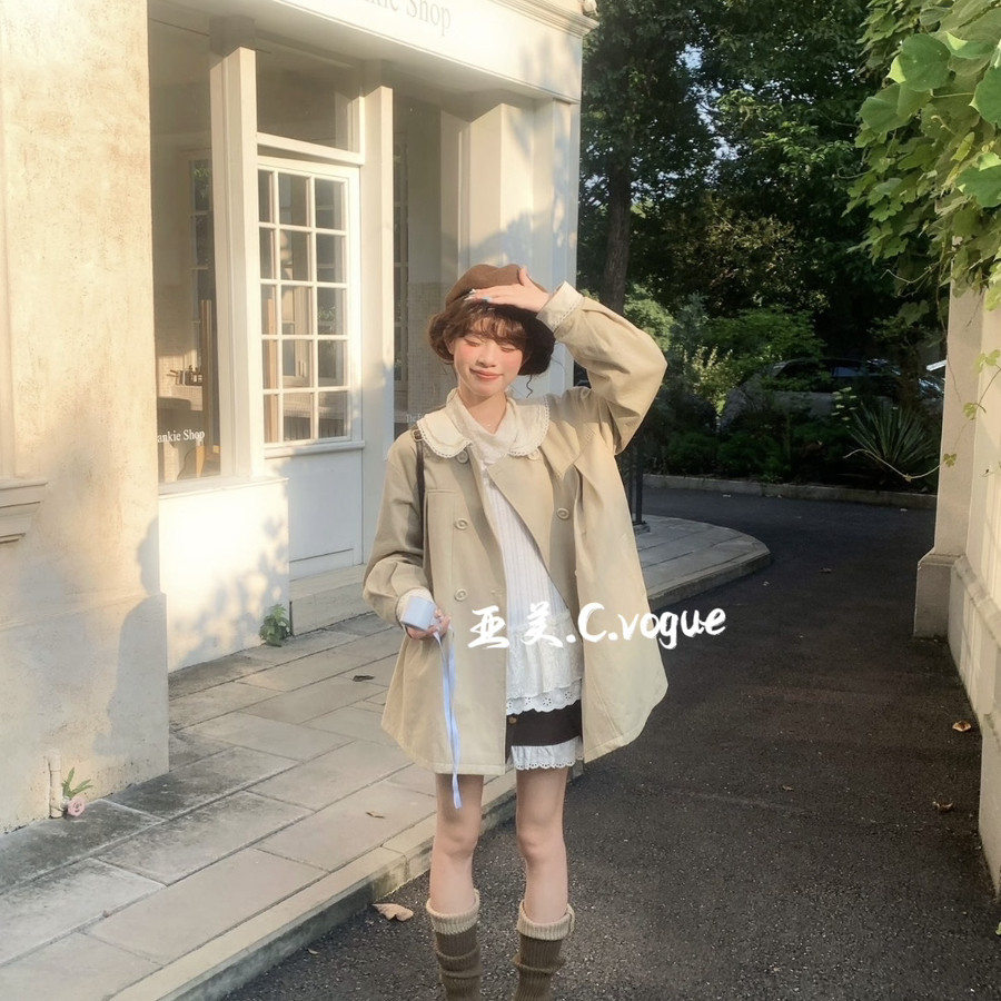 C.VOGUE亚美-秋季新品女装韩系甜美刺绣花边娃娃领蝴蝶结A字风衣