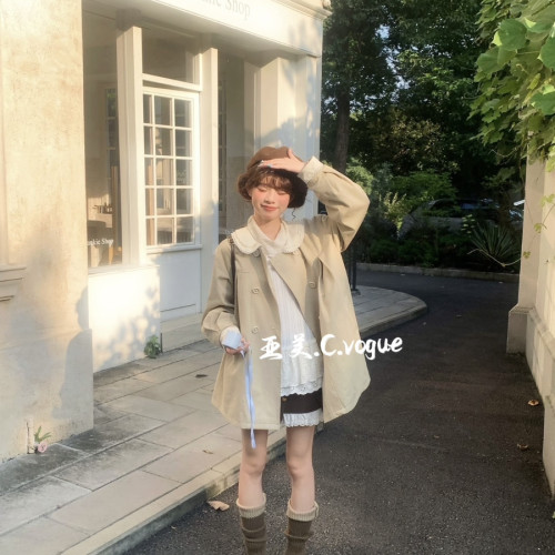 C.VOGUE亚美-秋季新品女装韩系甜美刺绣花边娃娃领蝴蝶结A字风衣