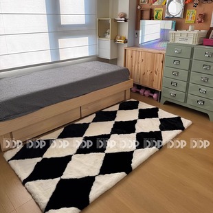 DDP手工无胶人造皮草包豪斯黑白格纹地毯家用卧室客厅衣帽间地暖