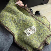 冬季 显白牛油果绿色棕边加厚围巾女绿野仙踪保暖围脖复古高级 新款