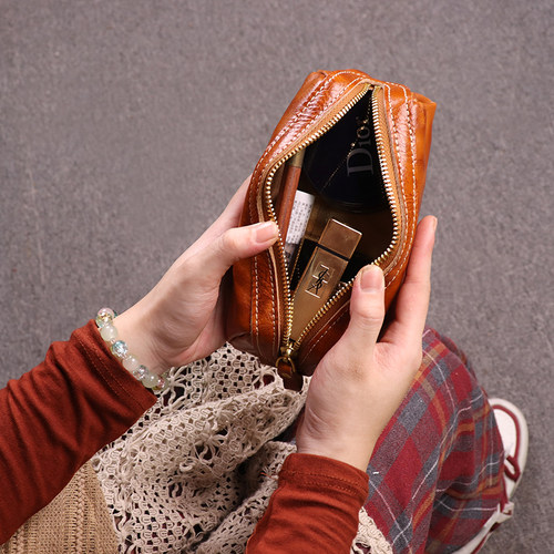 手工头层牛皮大容量笔袋