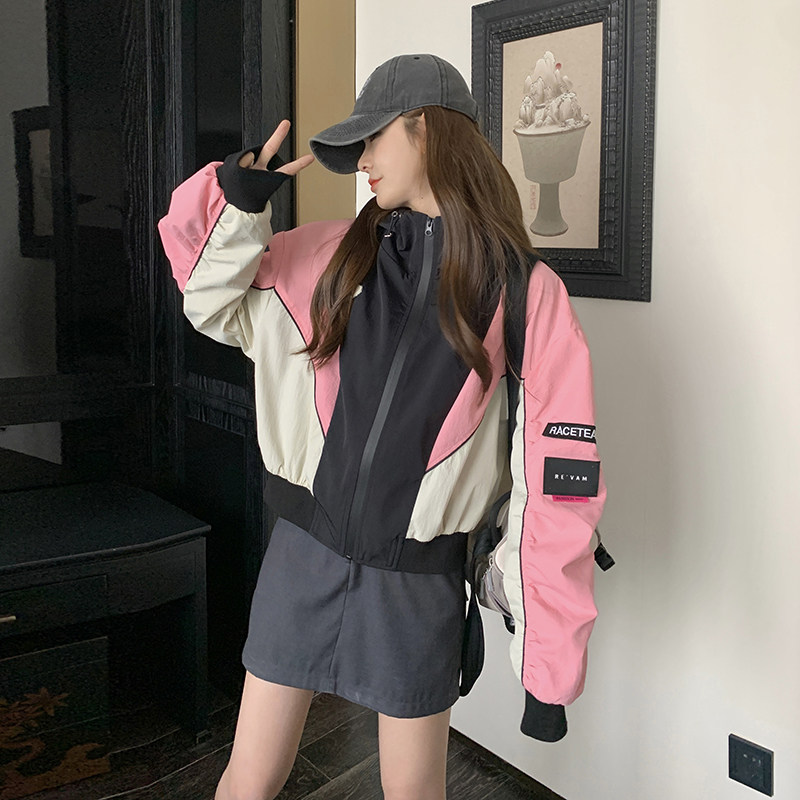 甜酷休闲粉色抽绳连帽冲锋衣外套女春秋超火好看高级感短夹克上衣,女装短外套,茜茜公主