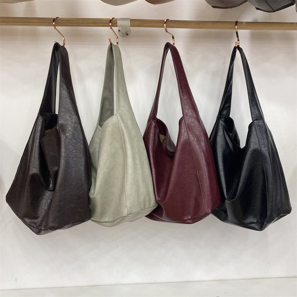 新款新品 小众大容量质感亮面油蜡皮个性ins气质通勤百搭托特女包