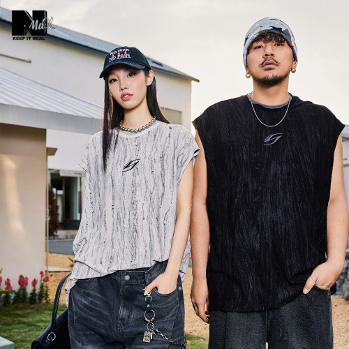 NMAX精致刺绣蜡染剪花无袖T恤