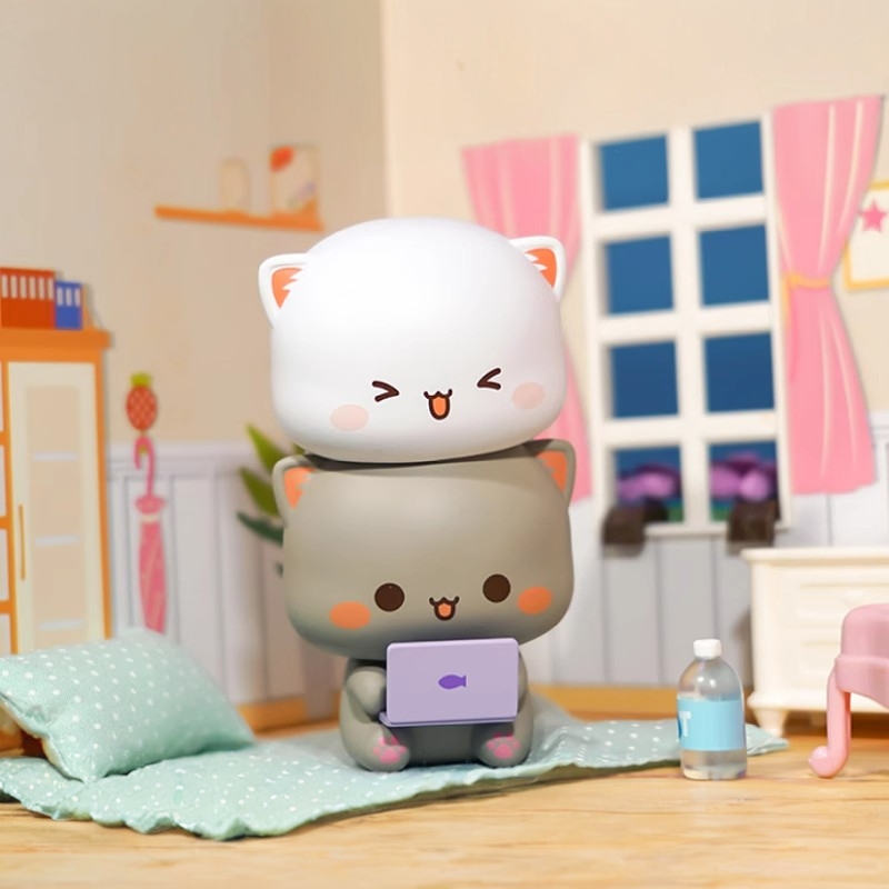 蜜桃猫盲盒情侣礼物桌面摆件