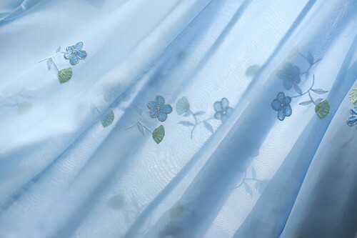 天青色绣花雪纺面料汉服时装旗袍布料浅蓝垂坠微透宽幅-5元半米