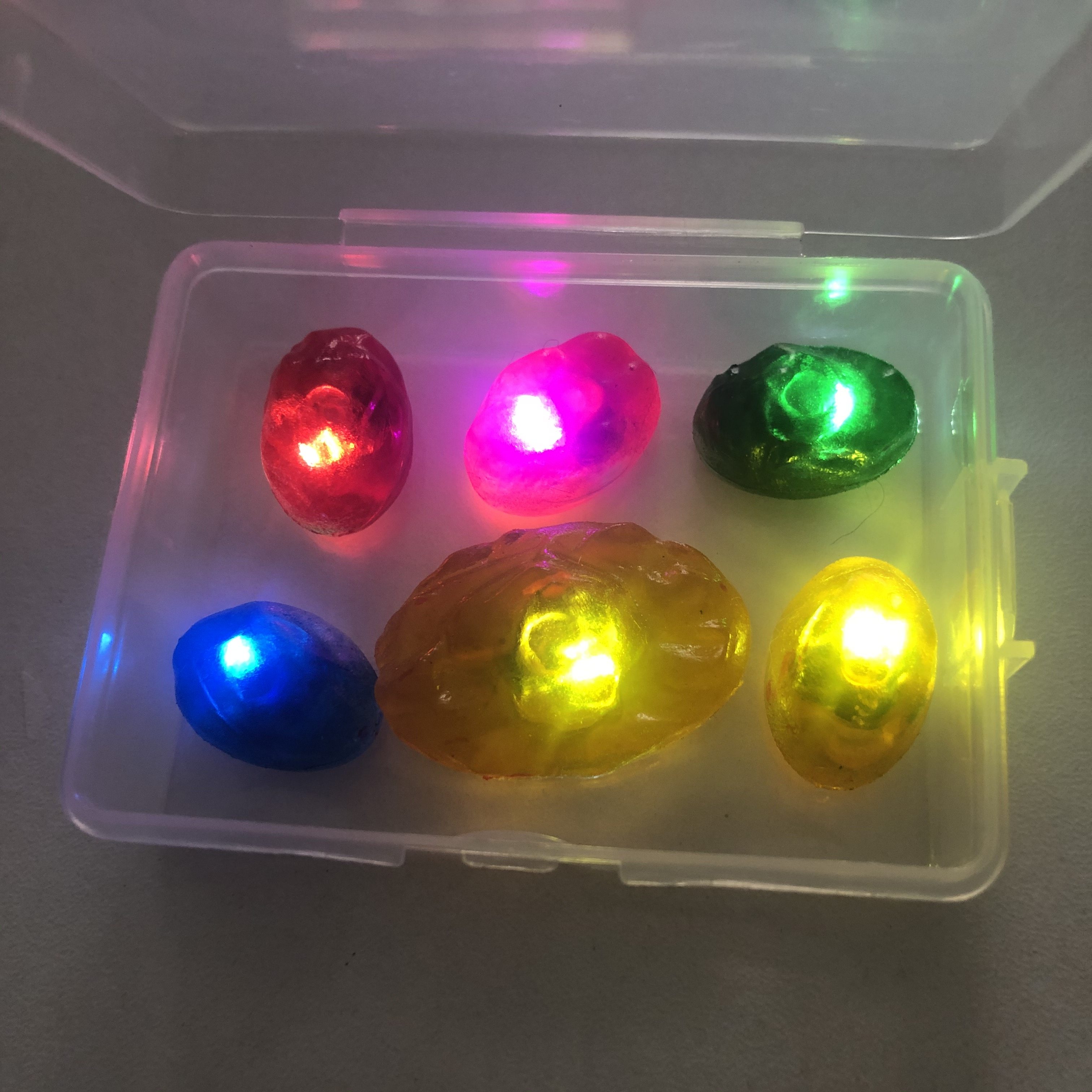 灭霸无限手套可拆卸版本 单独发光宝石一盒,服饰配件/皮带/帽子/围巾,手套,淘宝优惠券,粉丝福利购,淘宝优惠卷