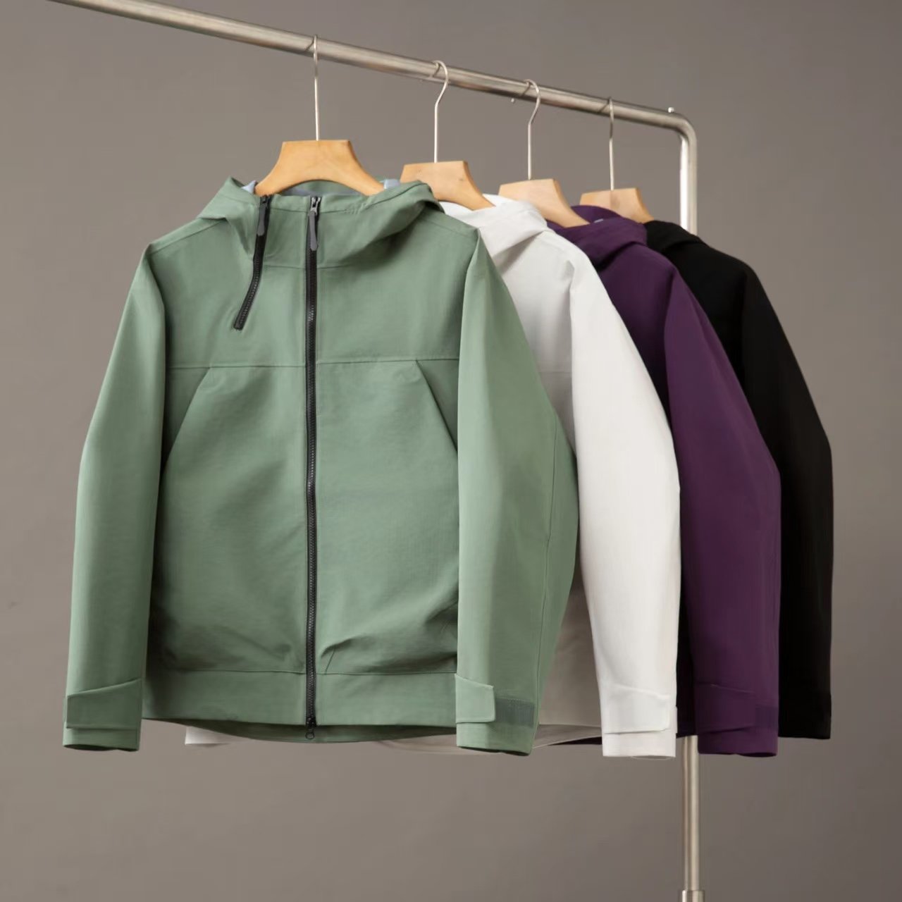 户外防风防水立体剪裁情侣款春秋拼接连帽硬壳冲锋衣夹克外套潮流