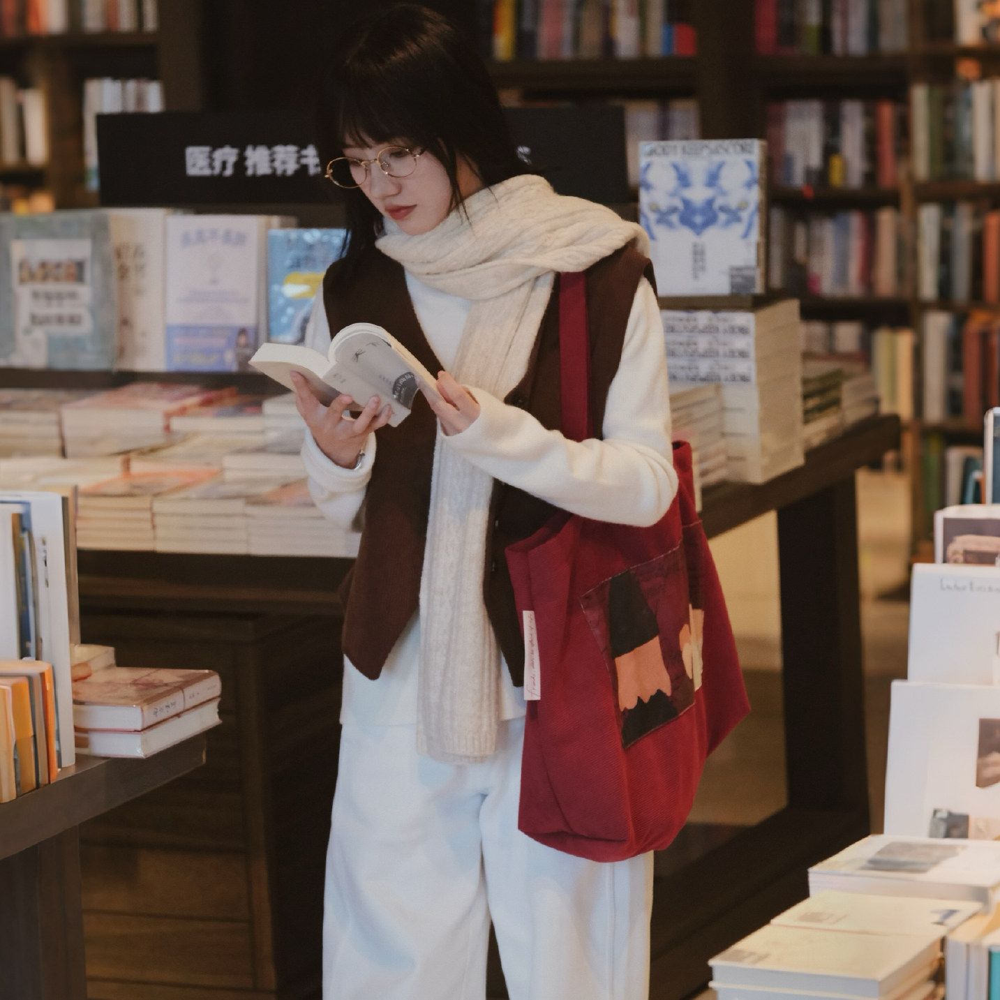 Nonotii毛绒背包轻奢小众高级托特包包新款冬女圣诞穿搭红色包包,箱包皮具/热销女包/男包,通用款女包,淘宝优惠券,粉丝福利购,淘宝优惠卷