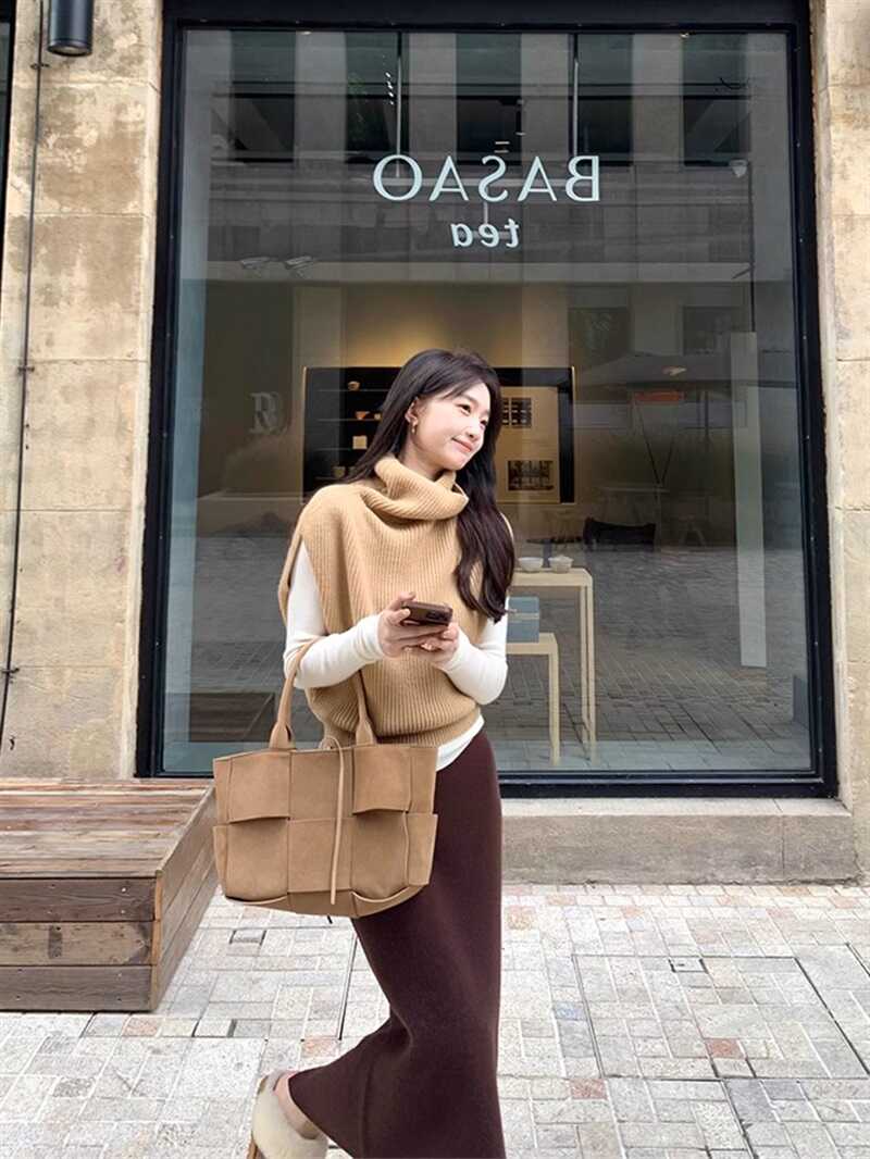 驼色针织半身裙女2025新款秋冬小个子中长款加厚包臀冬裙a字长裙