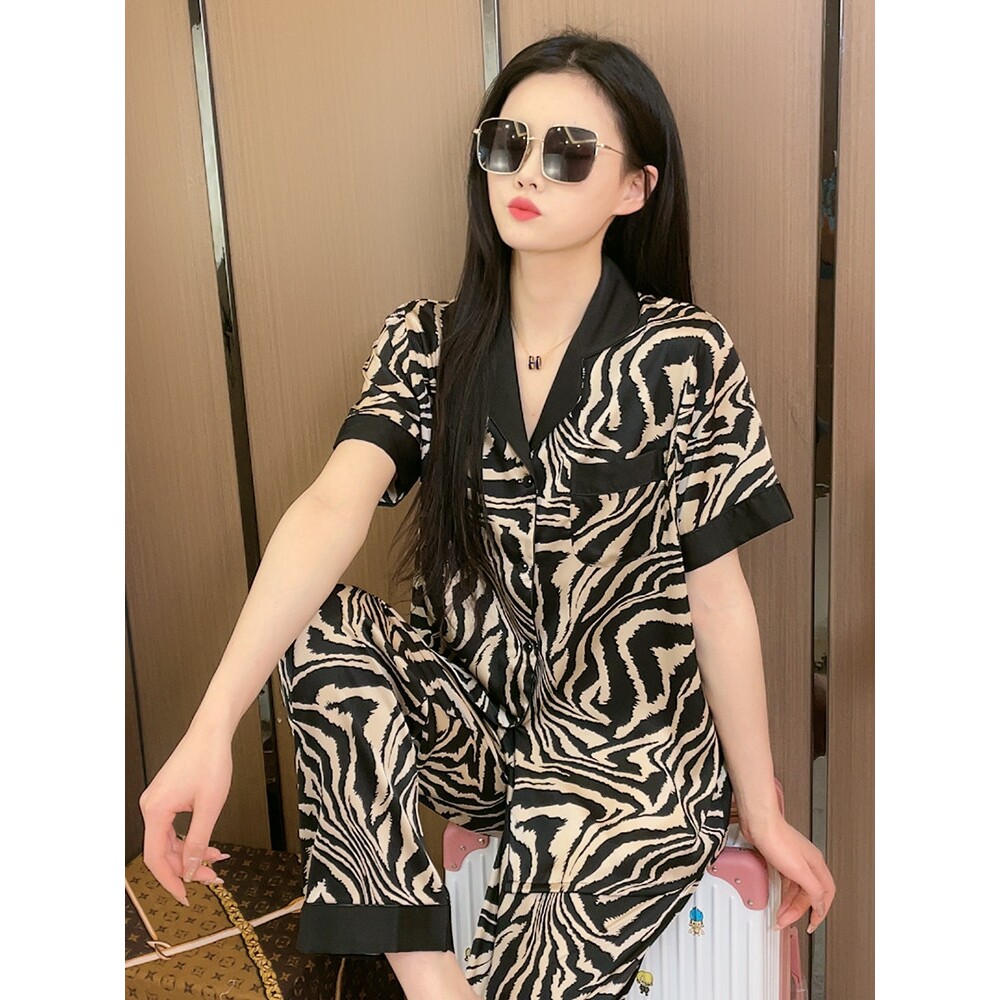 金三塔桑蚕丝睡衣夏季女士真丝豹纹家居服三件套新款春秋高级感男