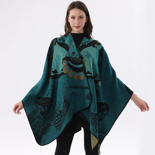 Newshawlwomenstravelphoto