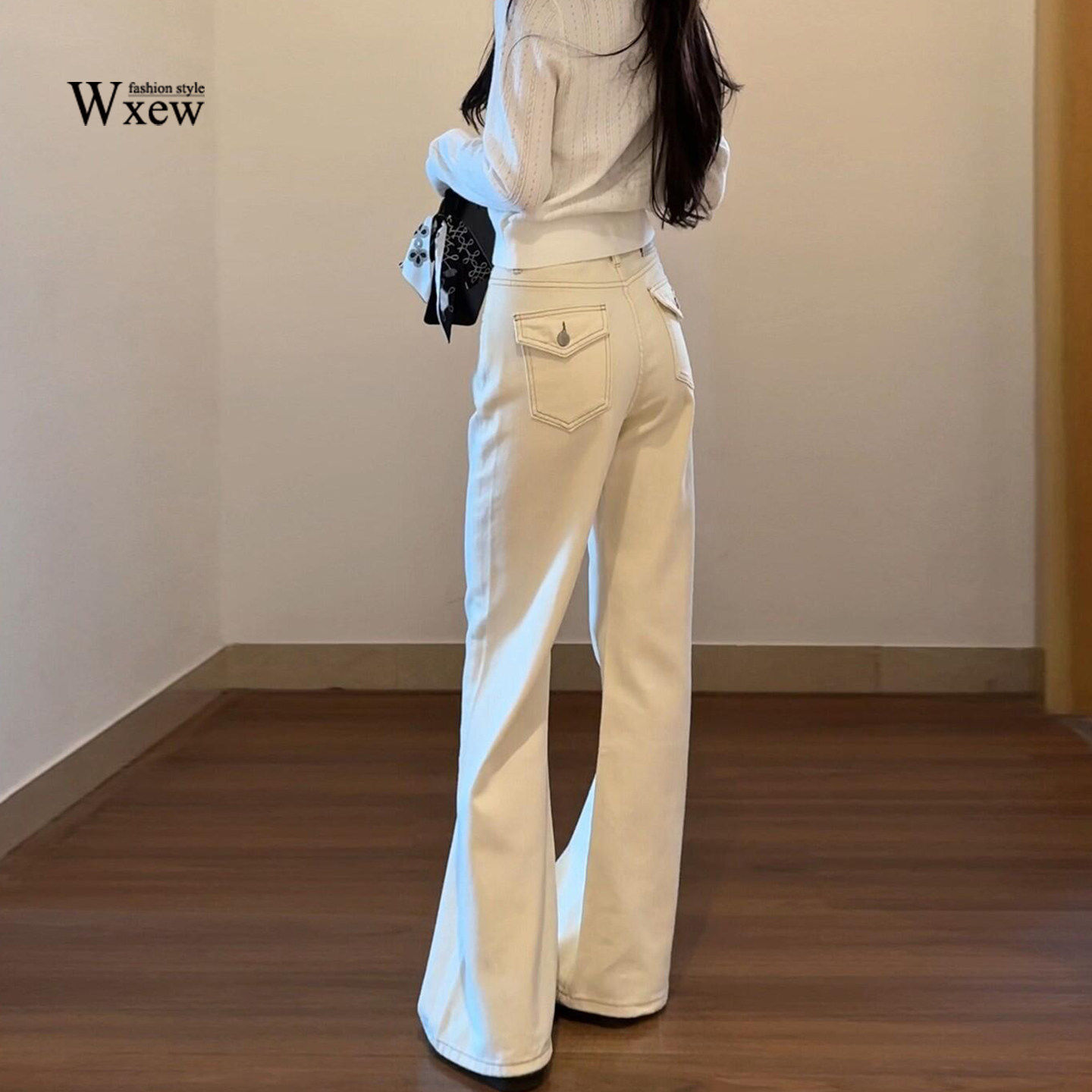 米白色微喇牛仔裤女2026春夏新款百搭窄版不贴腿显瘦垂感直筒裤子