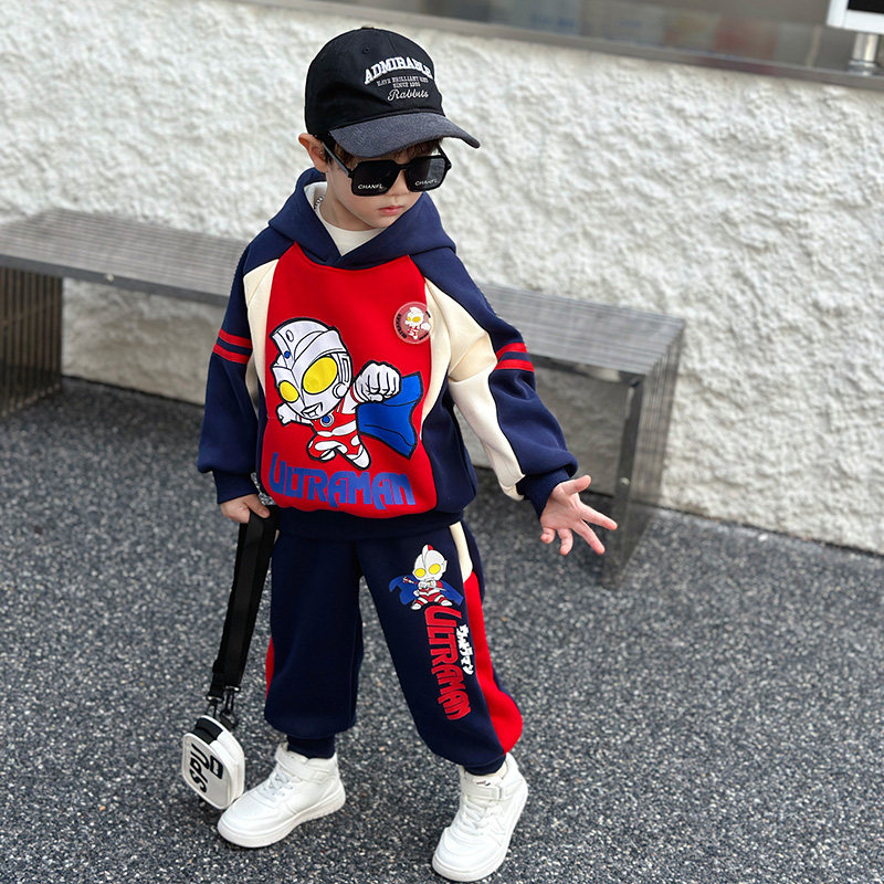 法国Anseola奥特曼衣服男童套装2025酷帅男宝秋冬加绒卫衣两件套