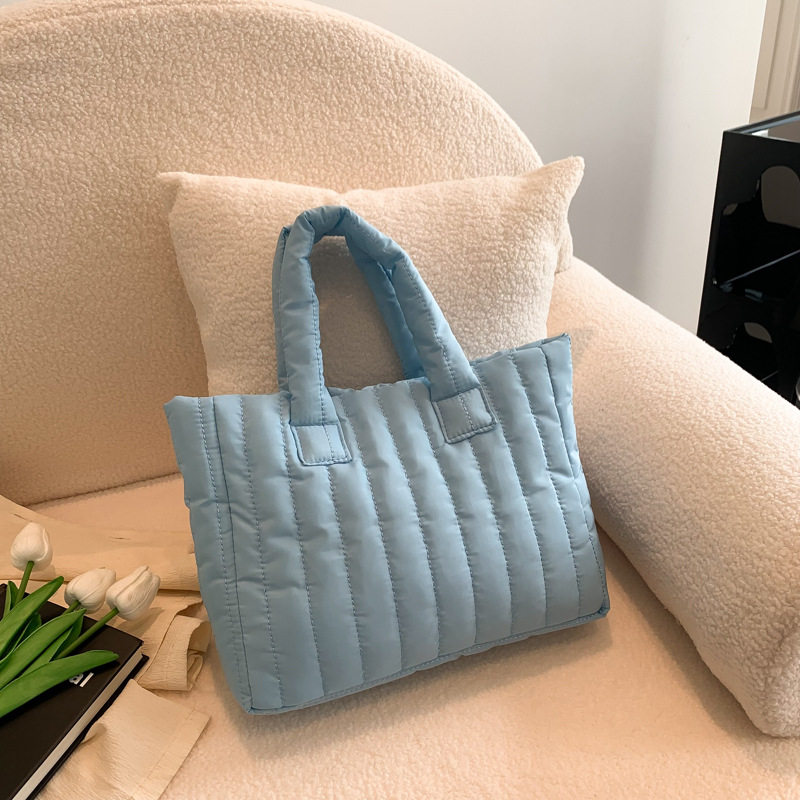大容量简约纯色手提包棉服单肩包包女2023春夏今年流行新款托特包
