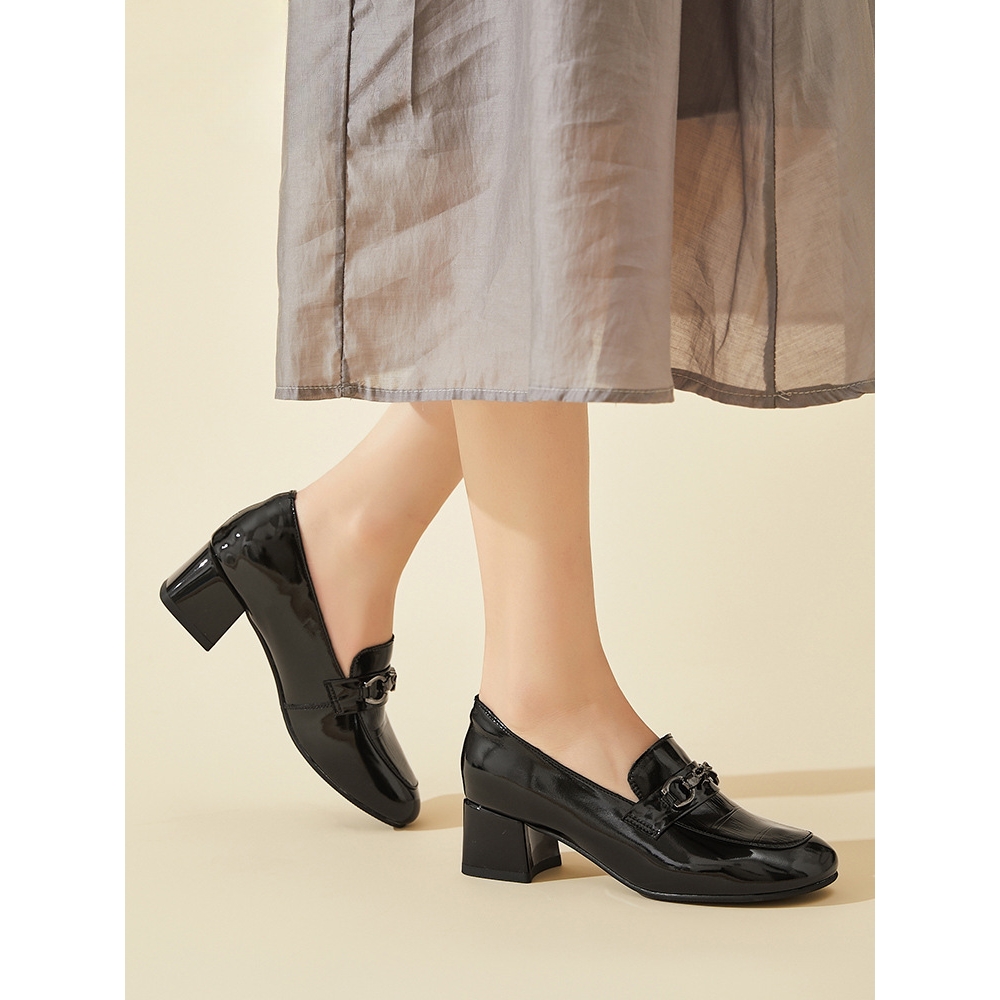 英伦风乐福鞋女2025新款粗跟真皮皮鞋职业通勤不累脚工作鞋