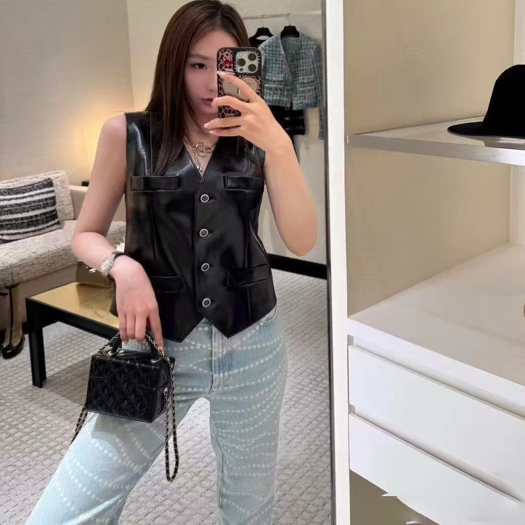 2025秋重工小羊皮修身马甲夹克