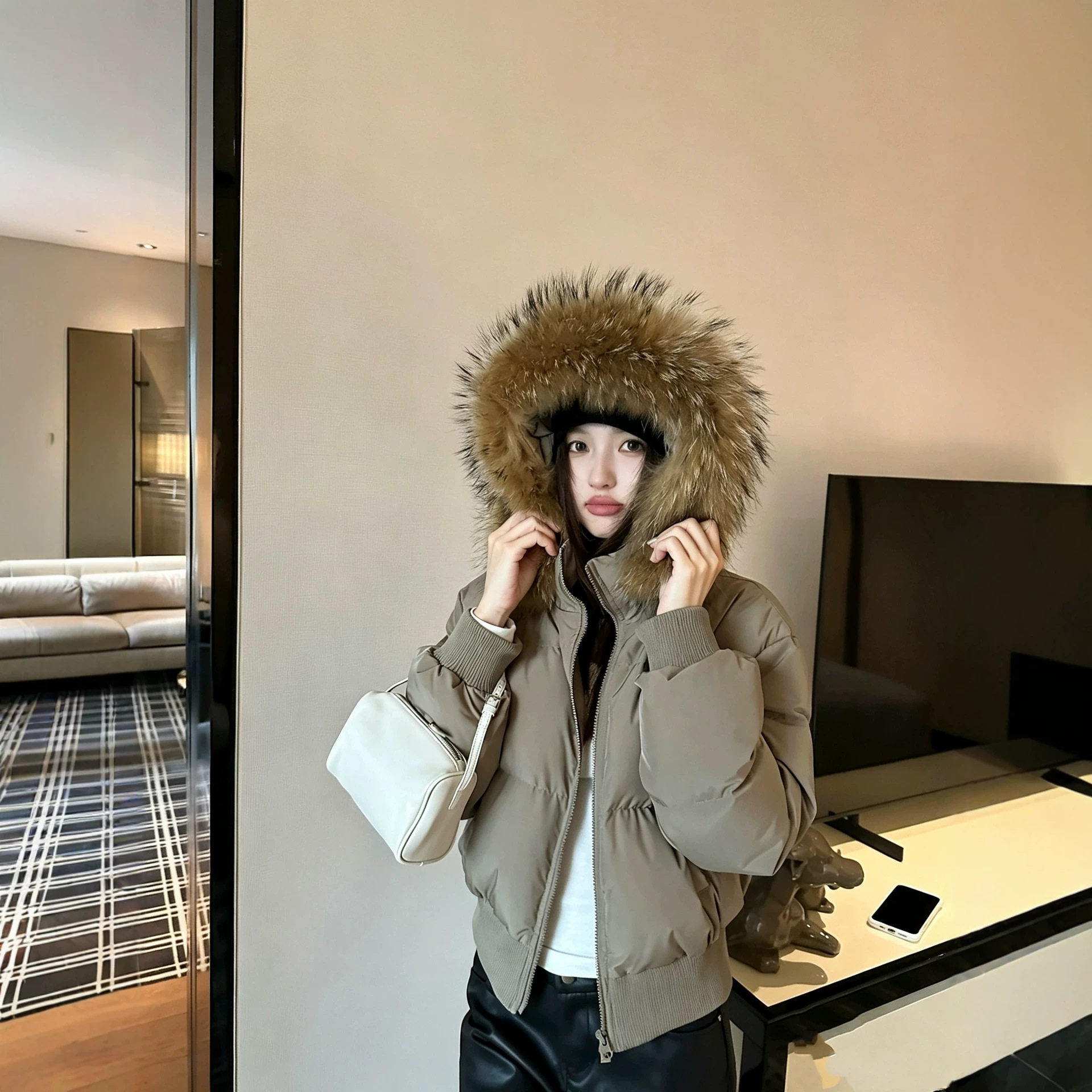 95白鸭绒貉子毛领加厚羽绒服女