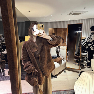 |枫糖奶咖|100绵羊毛皮毛一体擦色涂饰两面穿外套女羊羔毛大衣