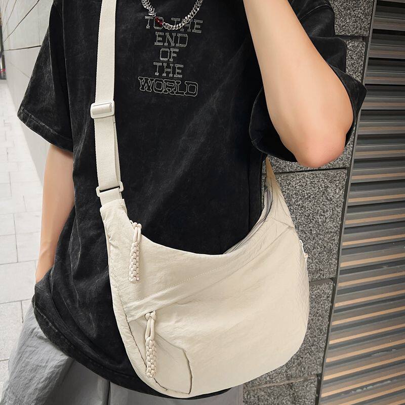 饺子包女斜挎包大容量帆布包包2025新款简约百搭单肩包学生通勤包
