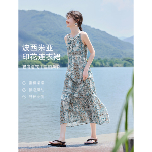显瘦连衣裙女夏波西米亚度假裙