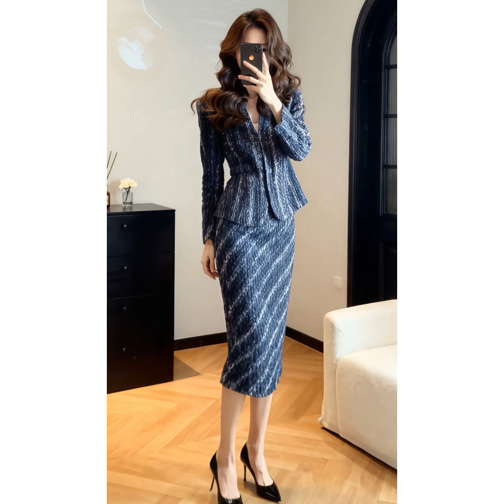 2025冬季新款韩版淑女高档休闲风斜条纹深蓝色毛呢西装半裙套装女