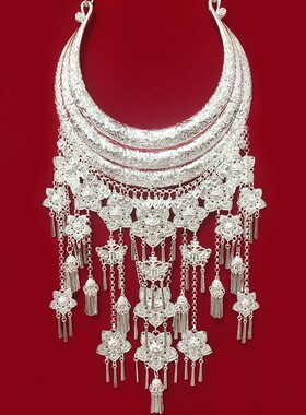 贵州苗银多层流苏项圈舞蹈演出