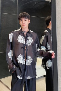 春夏新款欧根纱绣花翻领系带长袖男女衬衣个性潮流衬衫3566P95图片