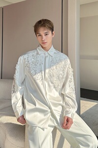 春季新款锦缎立体亮片绣花翻领长袖衬衣轻奢设计款衬衫5289P145图片