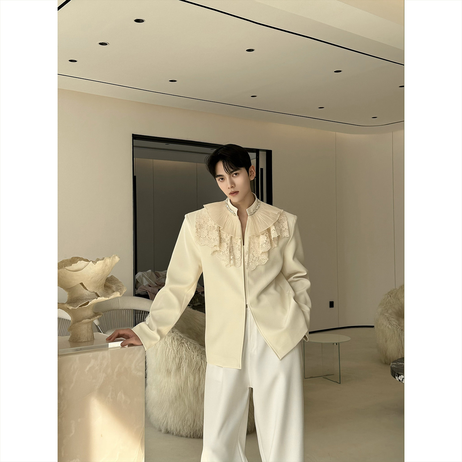 26新款个性宫廷风立领镶钻短款西服上衣轻奢休闲外套5311P165，男装西服，电商A246