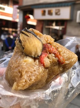 福建漳州特产小吃曾明记烧肉粽子
