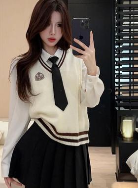春秋季韩系学院风套装女洋气减龄jk制服马甲长袖衬衫百褶裙三件套
