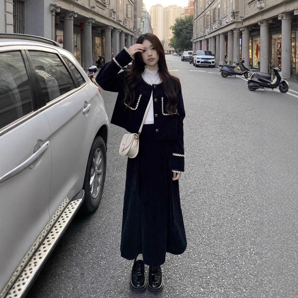 小香风套装裙两件套2025秋冬季复古赫本风时尚外套小个子气质套装