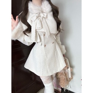 富家千金白色小香风套装 蝴蝶结收腰斗篷夹棉连衣裙两件套 女秋冬季