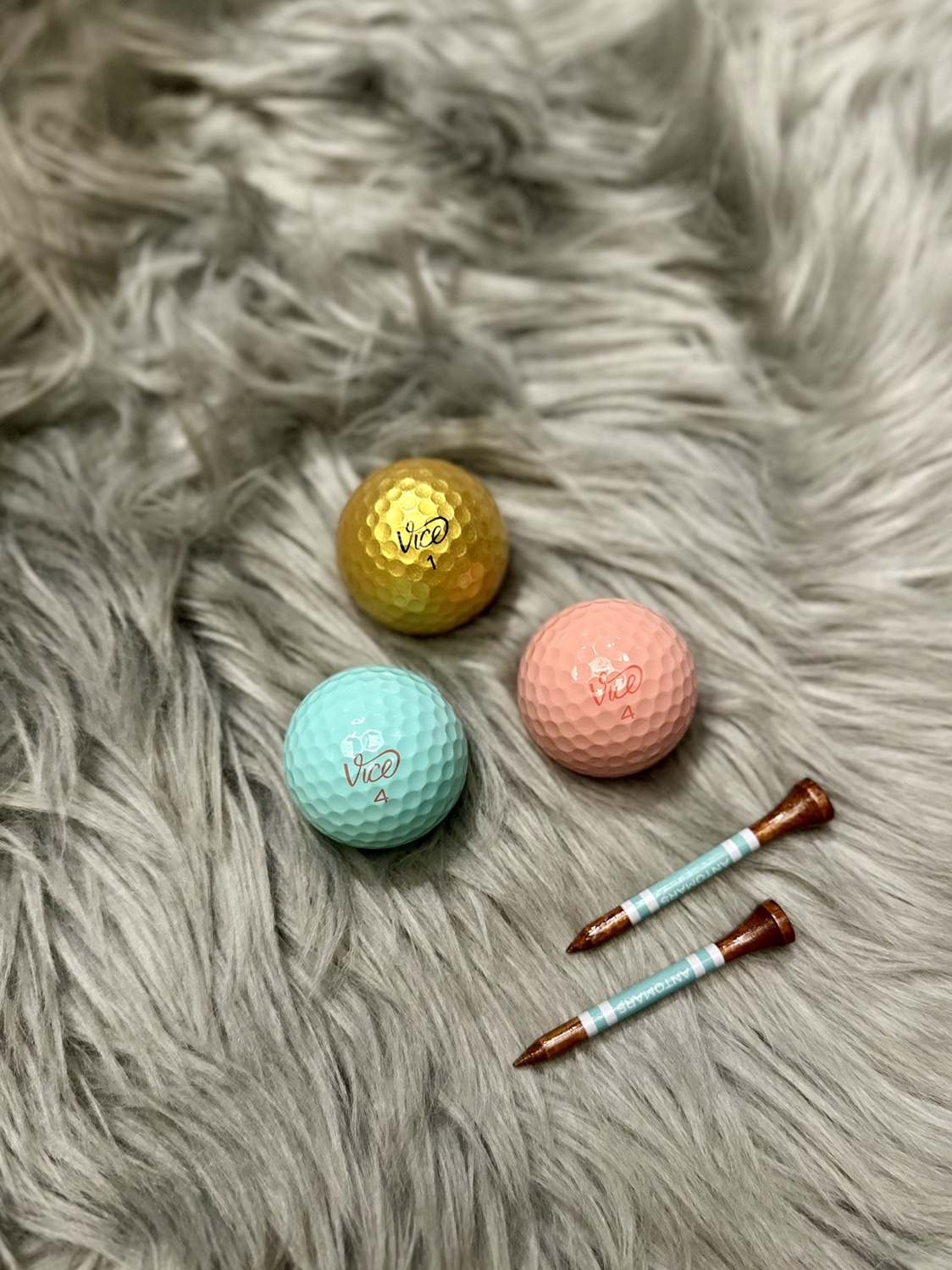 原装进口Vice Golf限量版金色高尔夫球三层球专业全新新球一组3颗