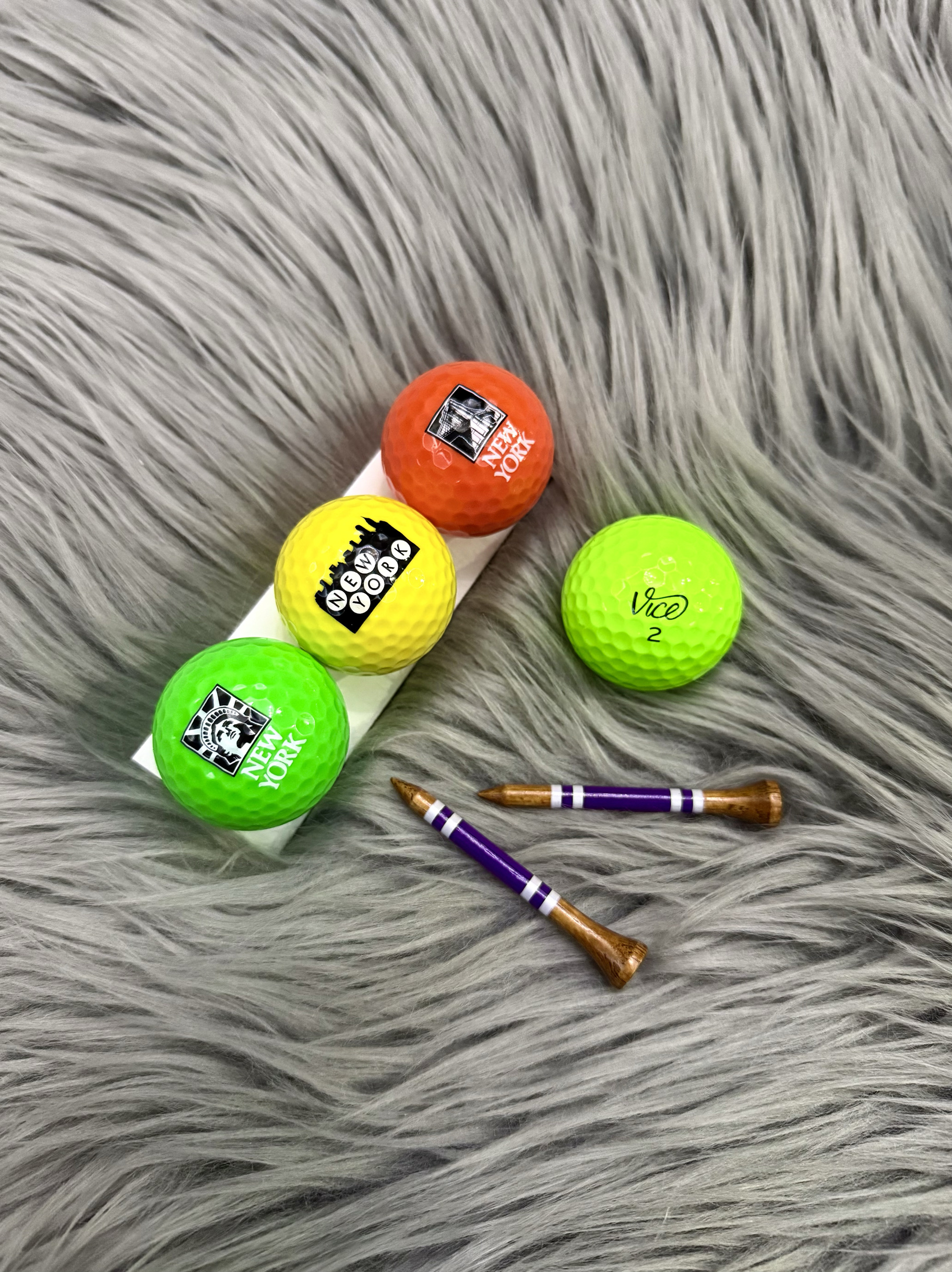 现货美国进口纽约neyyork组合 vs 绿Vice 高尔夫球限量版全新新球
